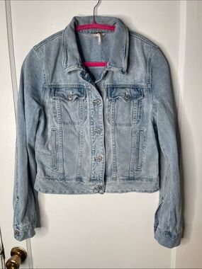 Free People Jean Jacket Medium Button Front M Light Wash Denim Cotton Pockets